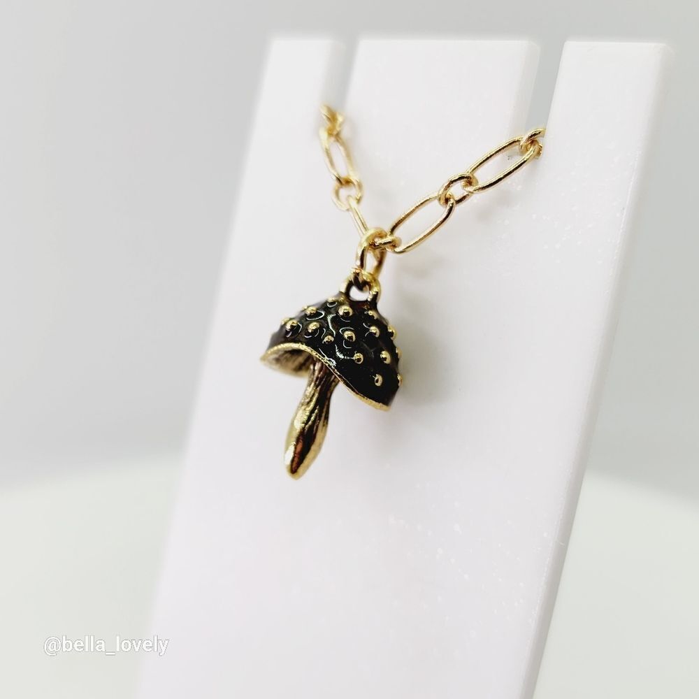 Cottagcore Spotted Mushroom 🍄 Spring Brown Gold Toned Adjustable Necklace - Picture 6 of 6